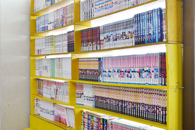 約2,000冊の漫画をご用意